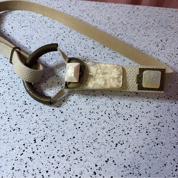 Details by Ursula Tan Leather Belt Tooled Stone Marble Brass Buckle Adjustable - Picture 2 of 6